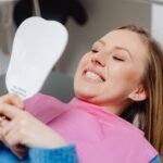 Dijital Smile Design sürecinde yüz, diş ve diş eti oranlarının bilgisayar ortamında değerlendirildiği klinik planlama.